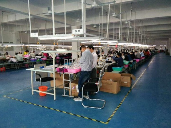 江西信丰正规服装工厂 品质与实力并存，诚寻优质零售客户共拓市场