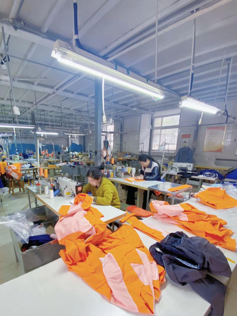 影响服装服饰零售价格的六大核心因素